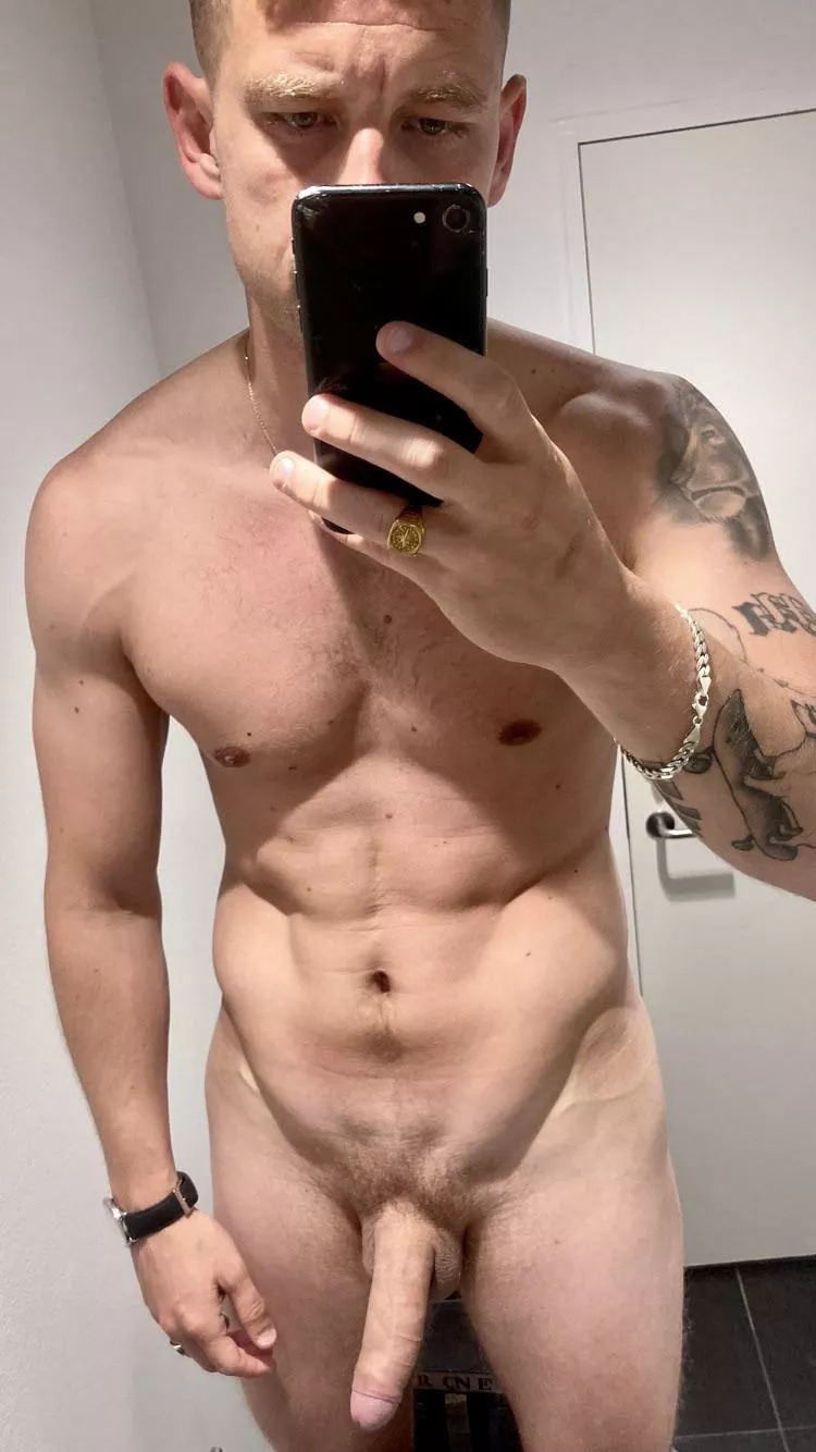 First time I’ve even taken a photo like this. Hope you enjoy 🇩🇰 posted by Life-Fold4448