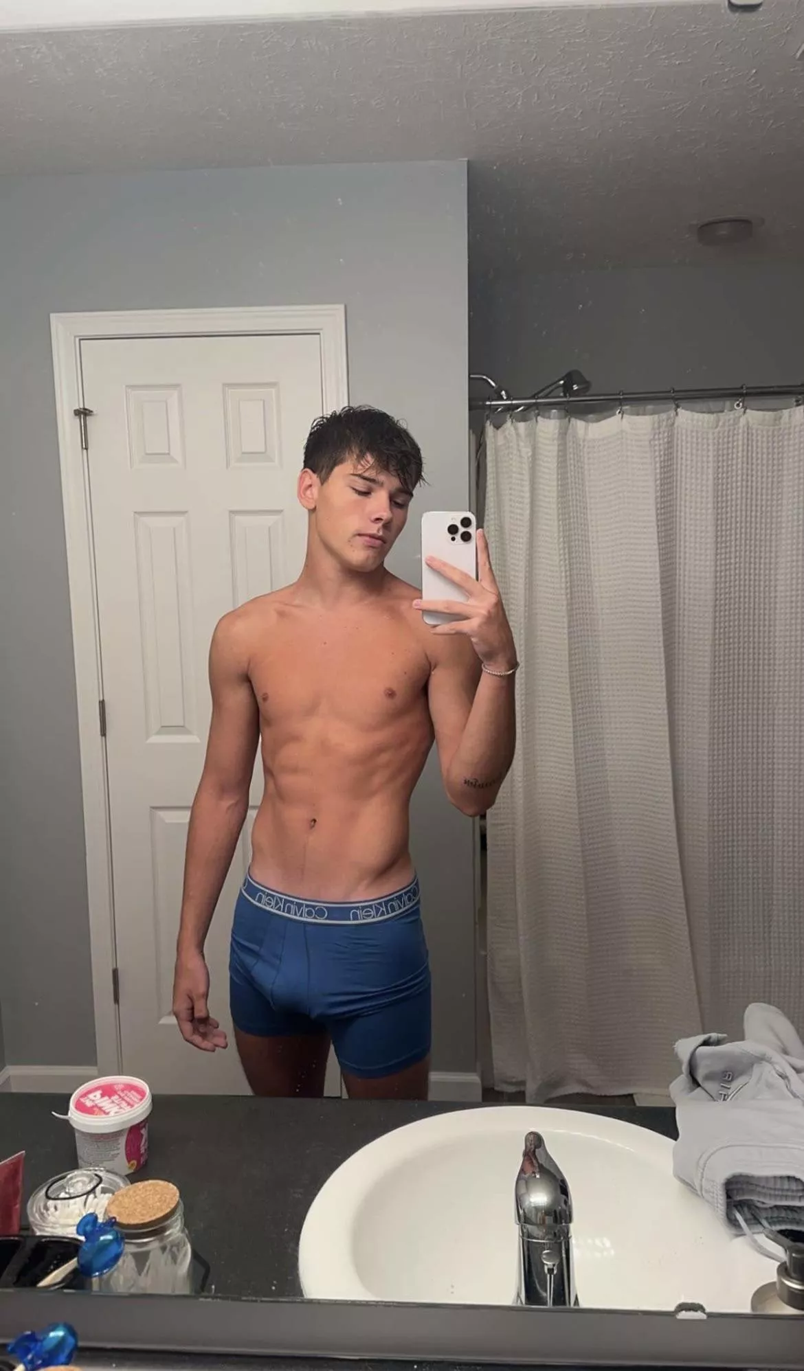 I know you want my calvin’s 😏 posted by adwopash