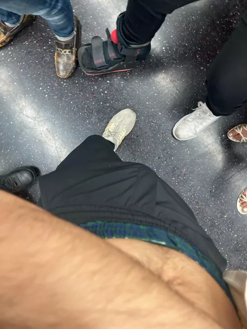 Lowkey sagging ( train ) by Kevincerrr