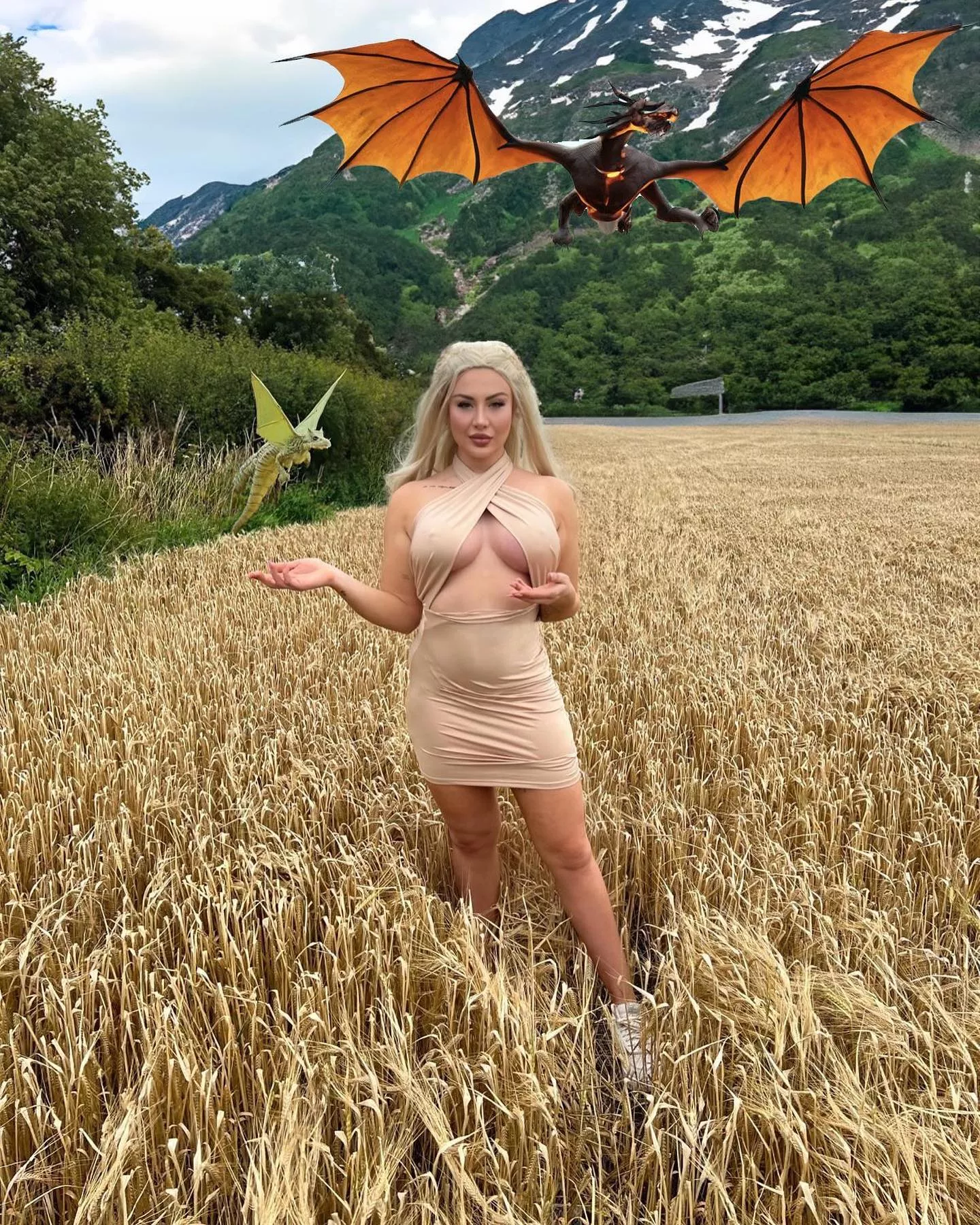 Mother of Dragons (Oriana Blaze) posted by orianablaze