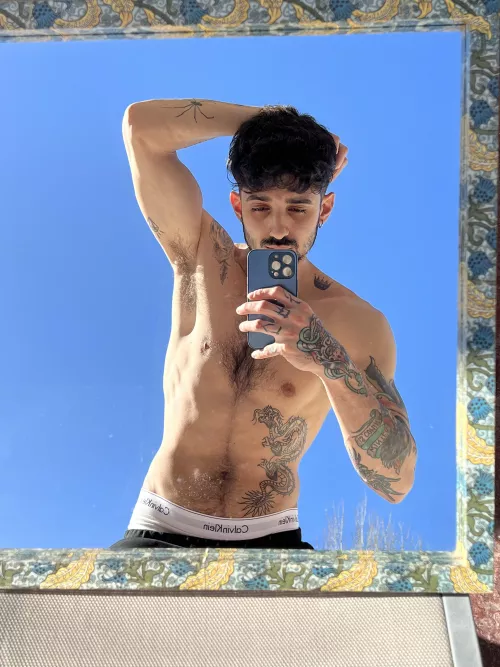 Say “😮‍💨” if I can fill your dm with nudes by fffffrancis