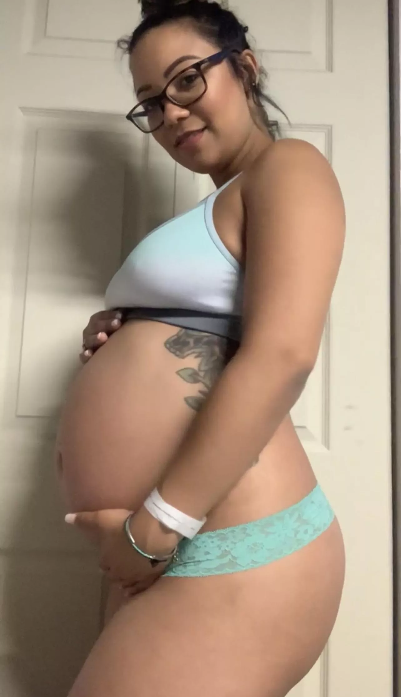 Sometimes you just feel cute ♥️ posted by prettypregnant4