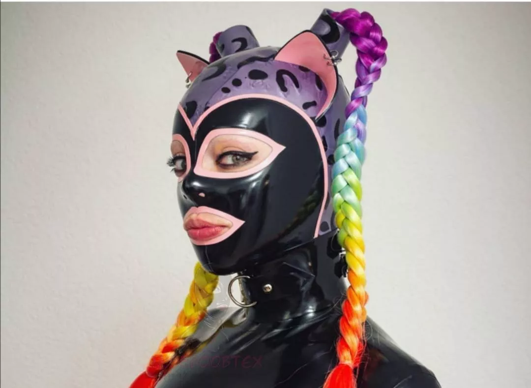 Alien Kitty says Hello! posted by MissBoobtex