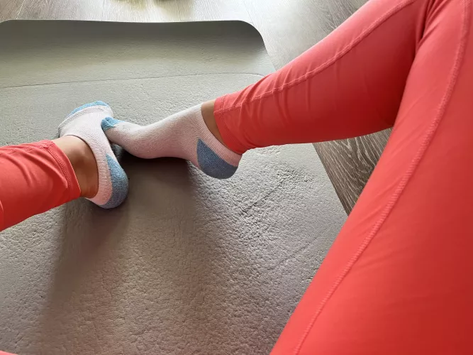 Can you resist me 🤍 by ellythedoll