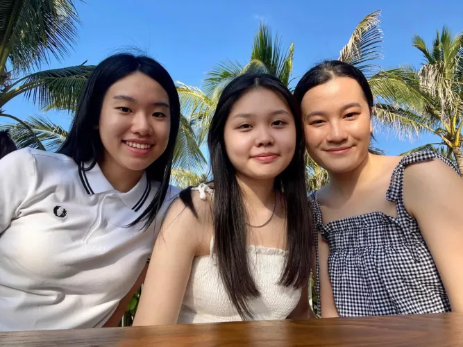 Group of friends by supercommie_69