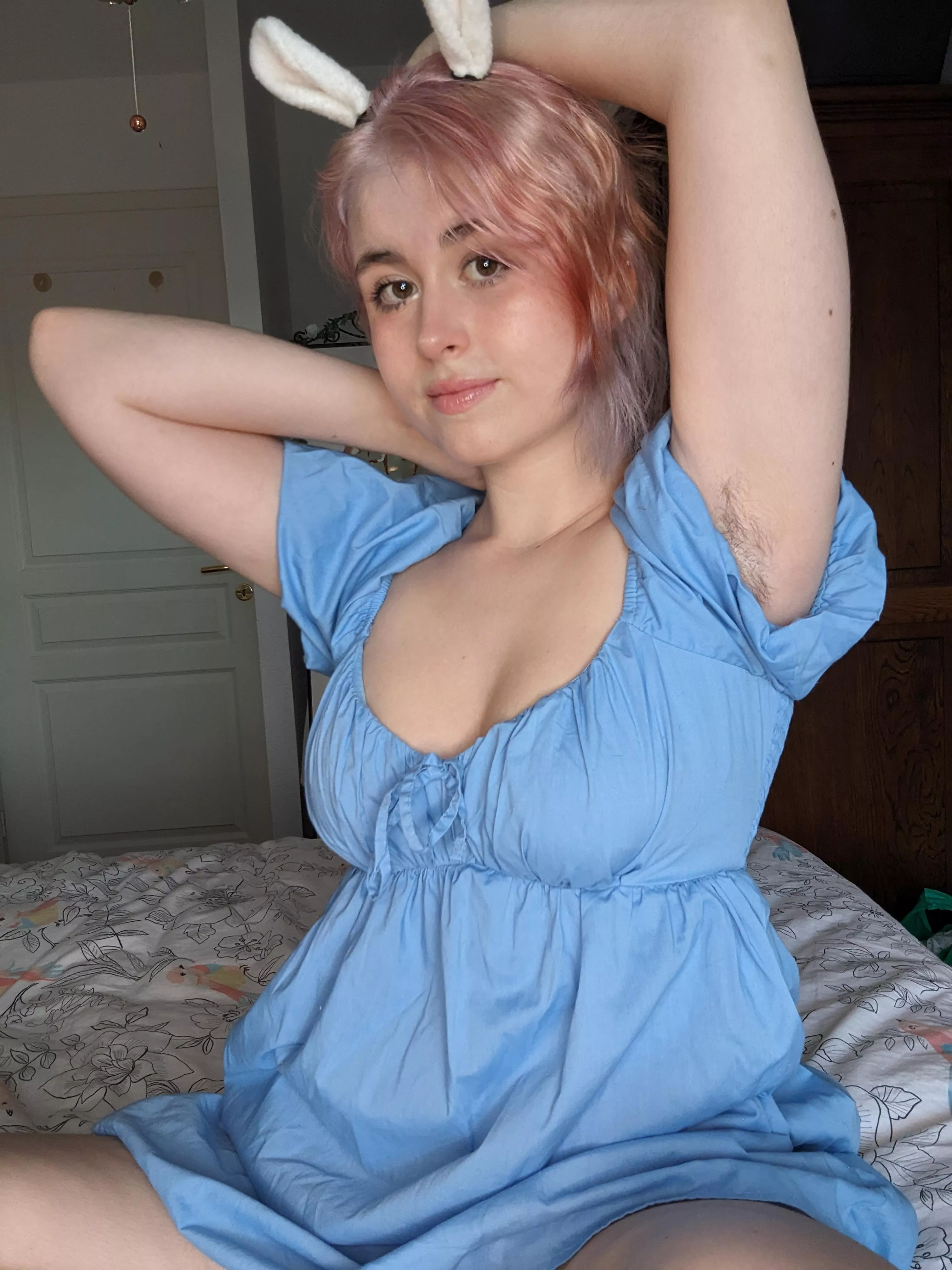 Just a little peak 🙈 posted by Emirialovesu