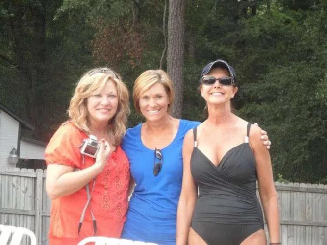 Moms by homewrecker33