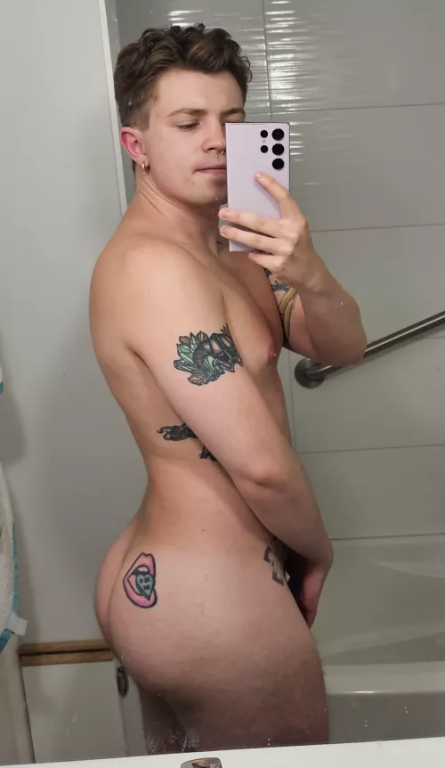 My ass looked too good not to share by catbear15