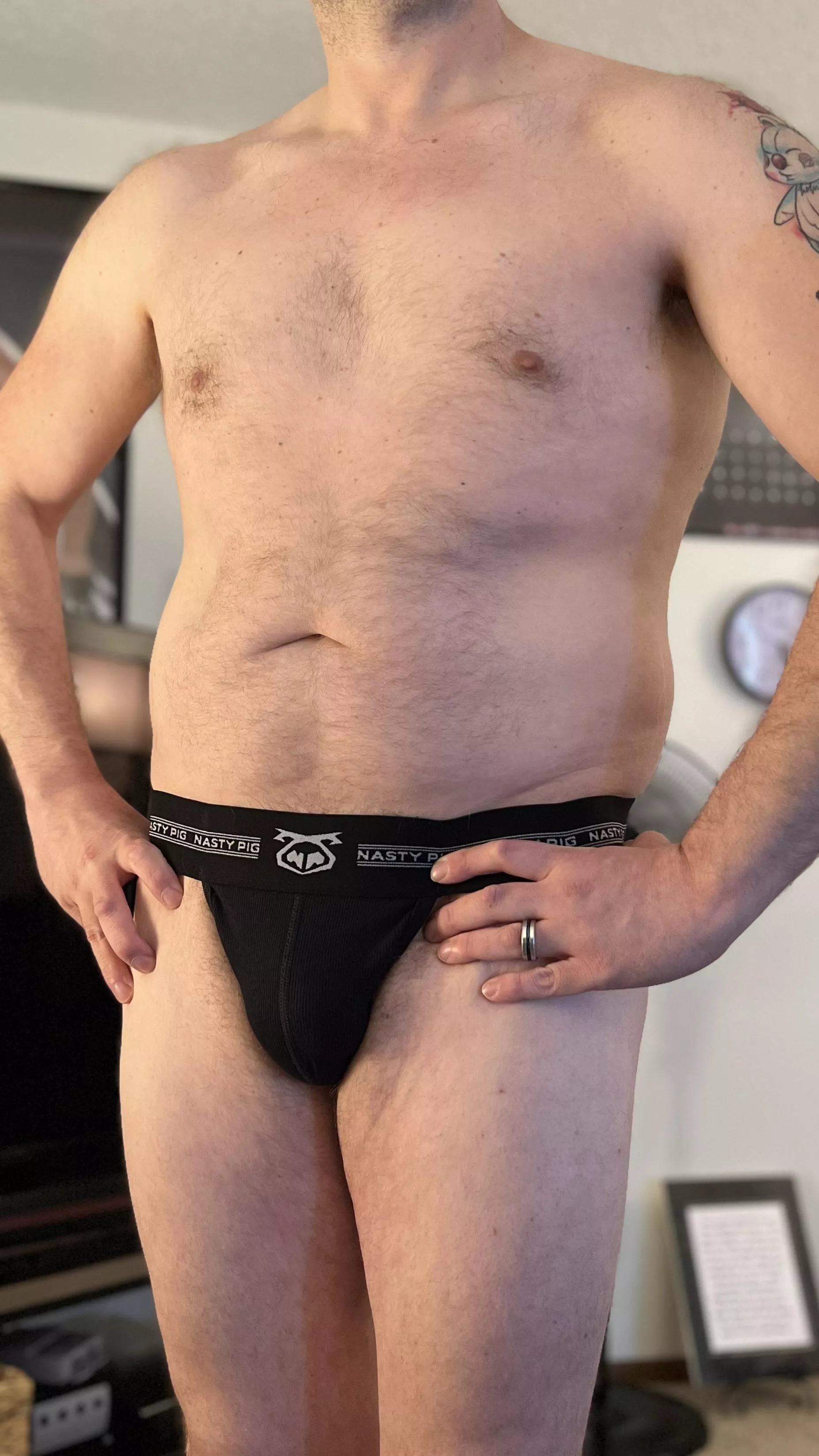 New nasty pig jock…..(39) posted by Alaska4009
