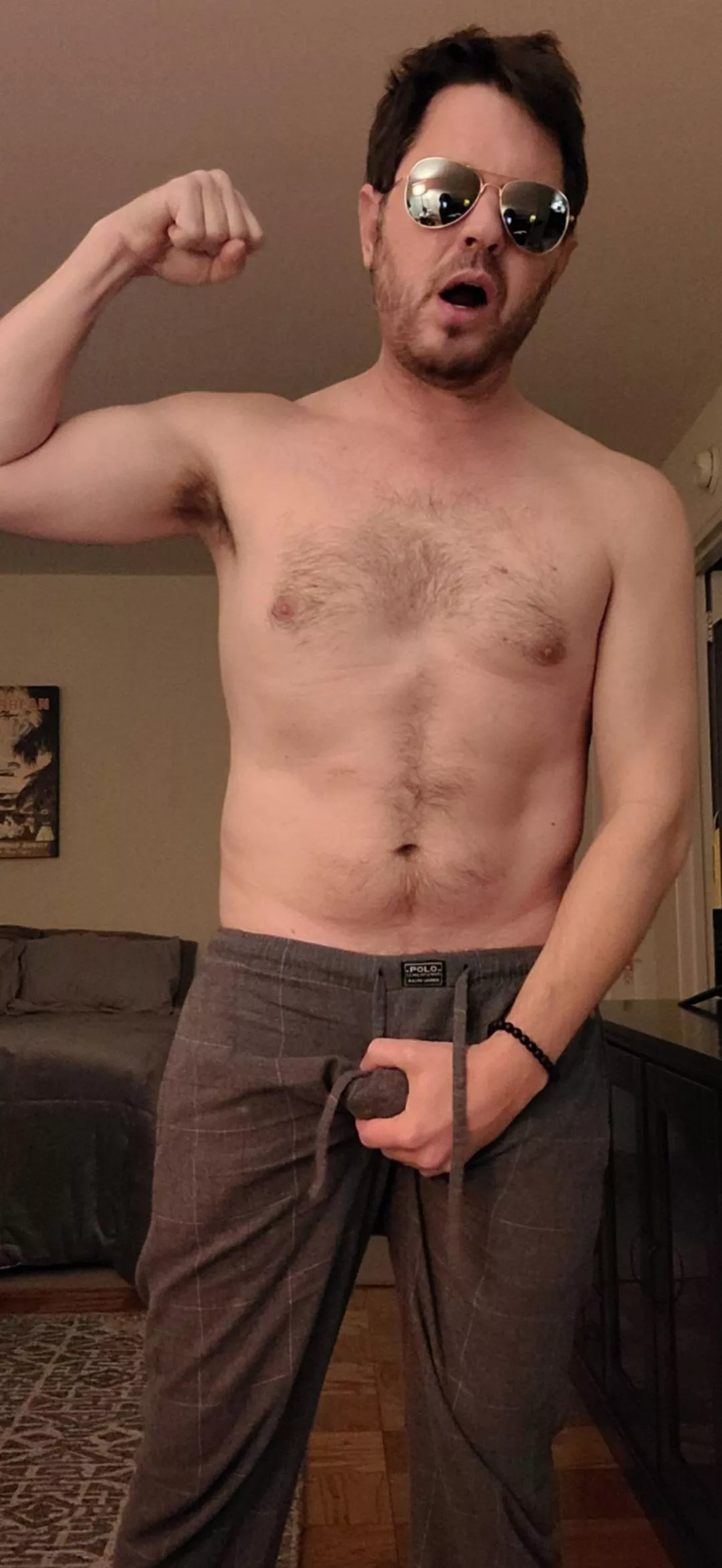 Self shot posted by randombro8395948