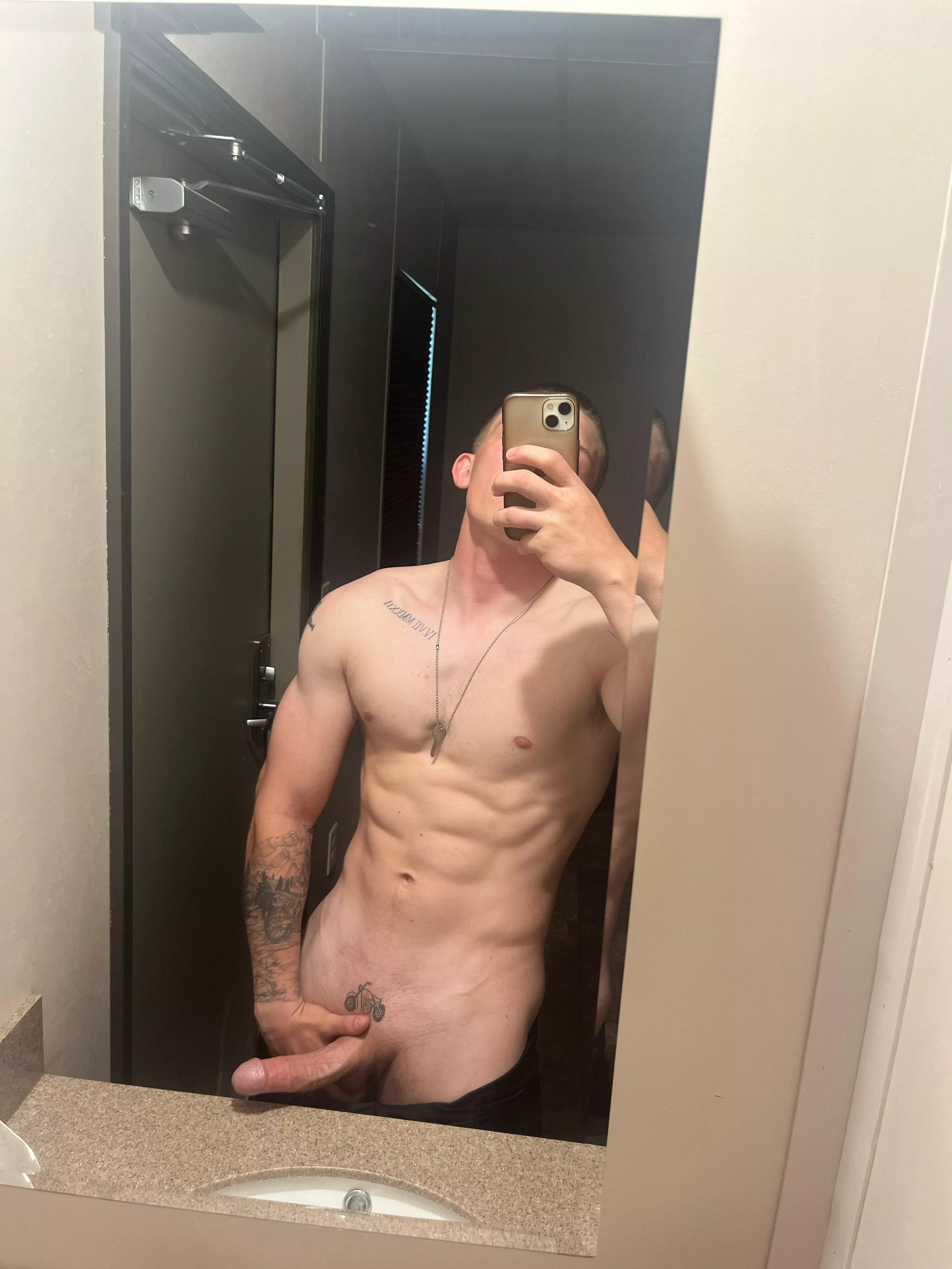 Send pic for snap 22m posted by Revolutionary_Beat_3