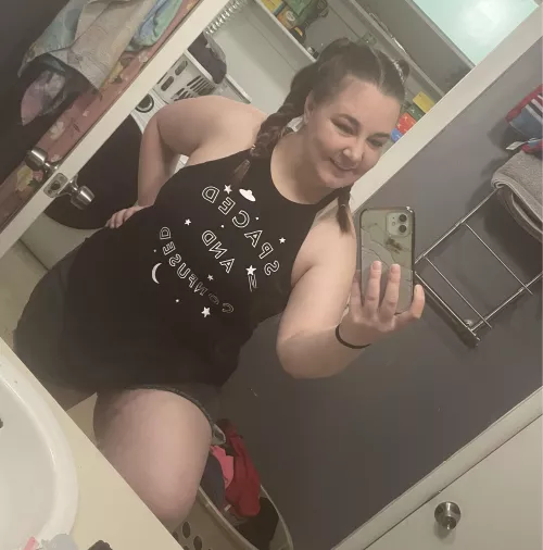 Tried something with my hair last night and I think I look cute! Happy Friday ❤️ by Ill-Internal-9193