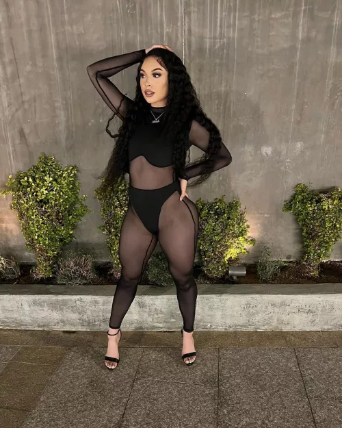 Vay (@vayshmoneyy) by falseandunreal