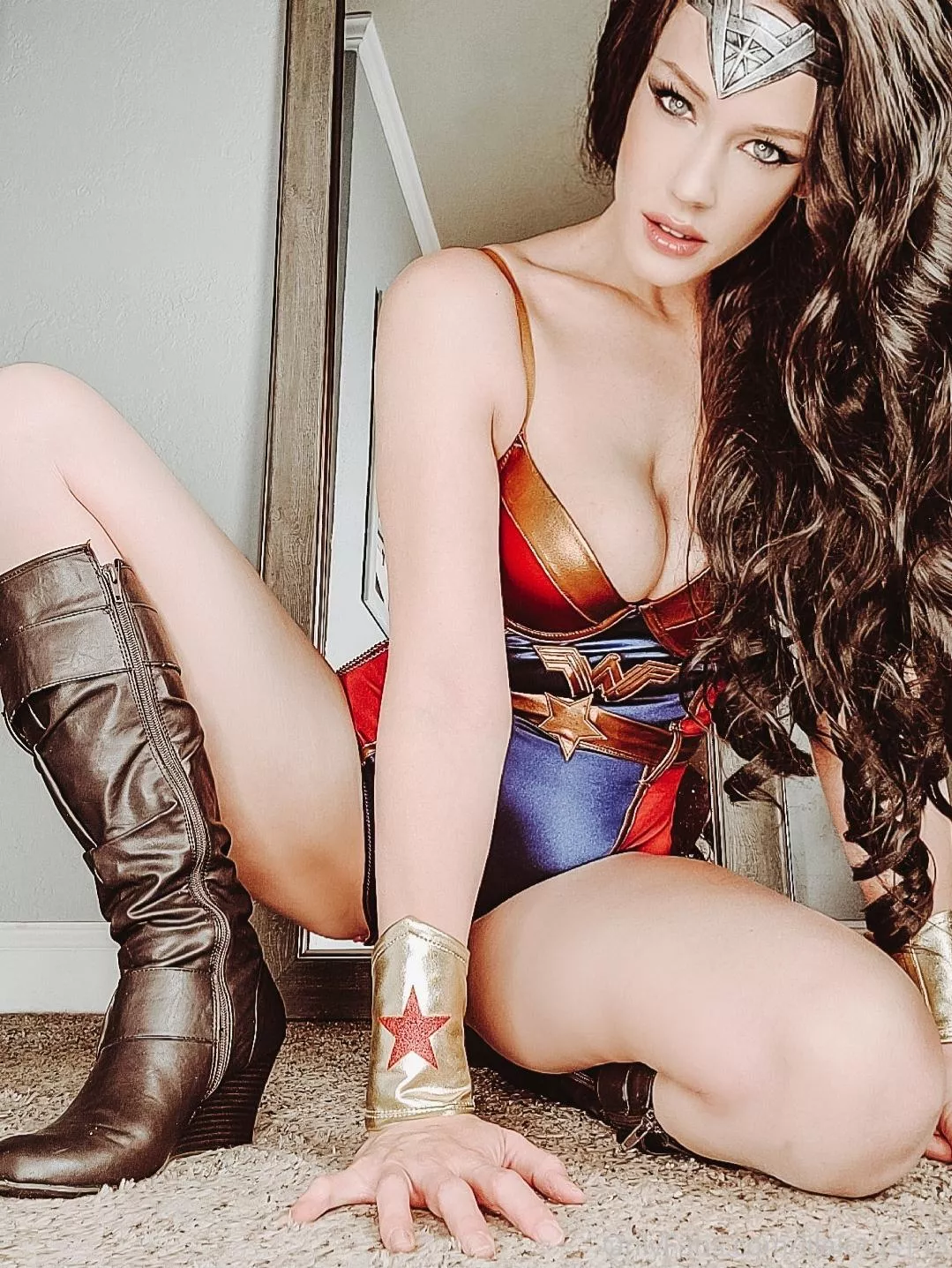 Wonder Woman posted by LotusBlossom71
