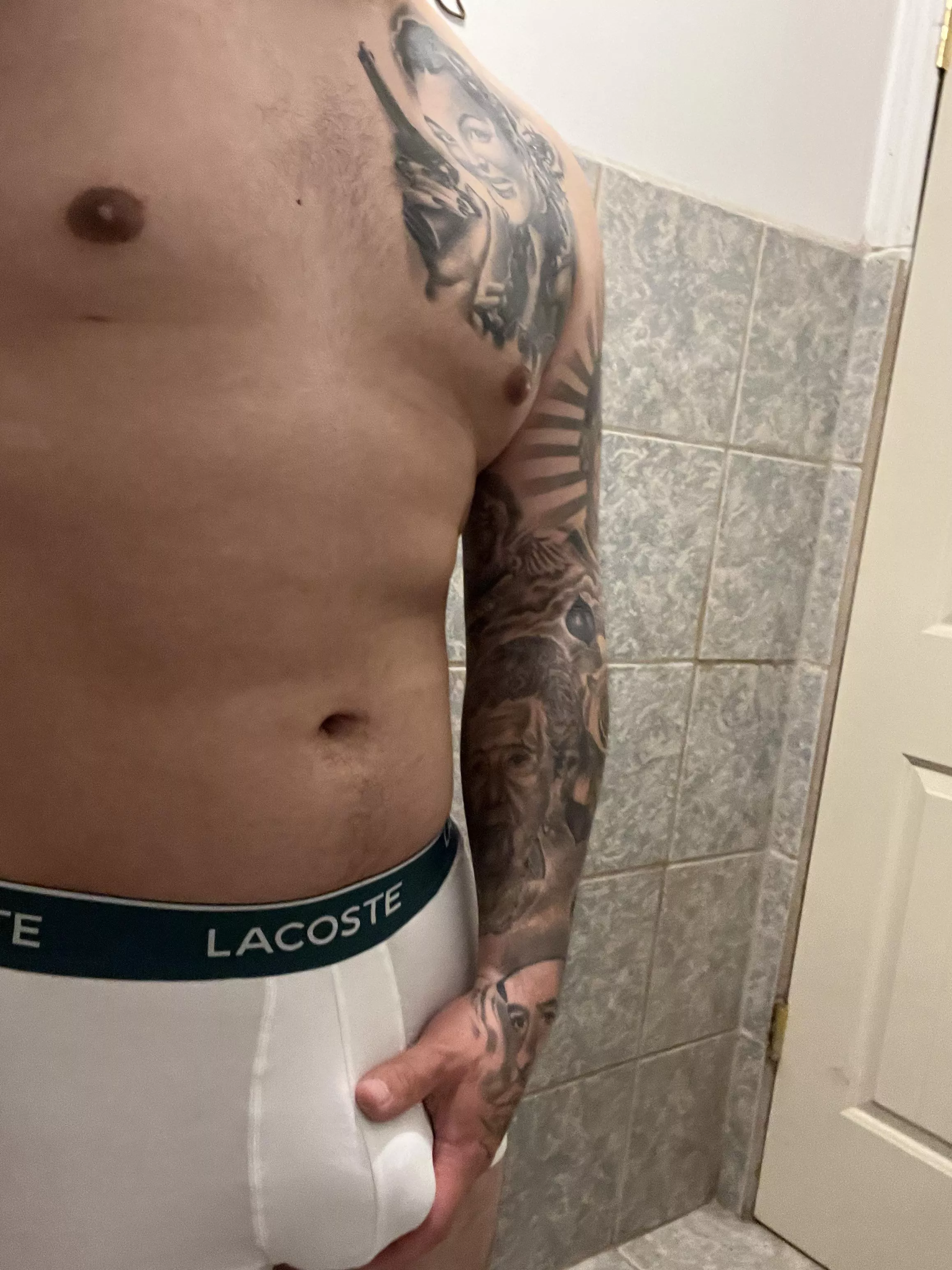 27M visiting 8/5-8 couples/looking for a good weekend. Also travel often to SoCal posted by BODEF116