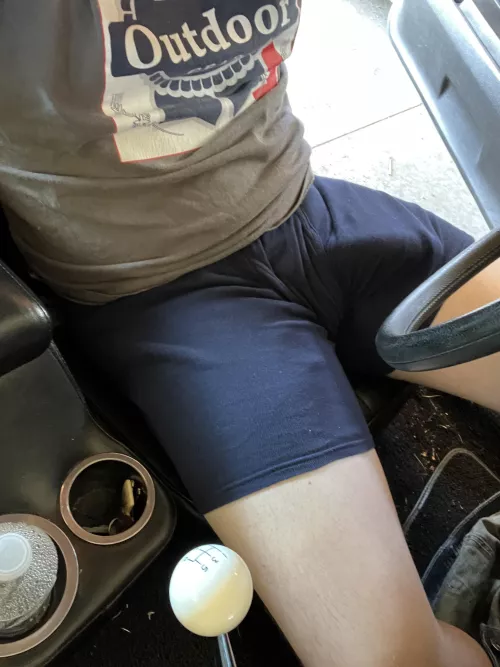 Anyone here that knows how to stick shift? by TractorMan1298