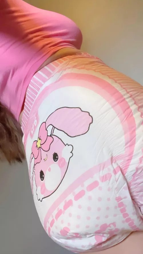 Diaper bum 💖 by velvetbunny_