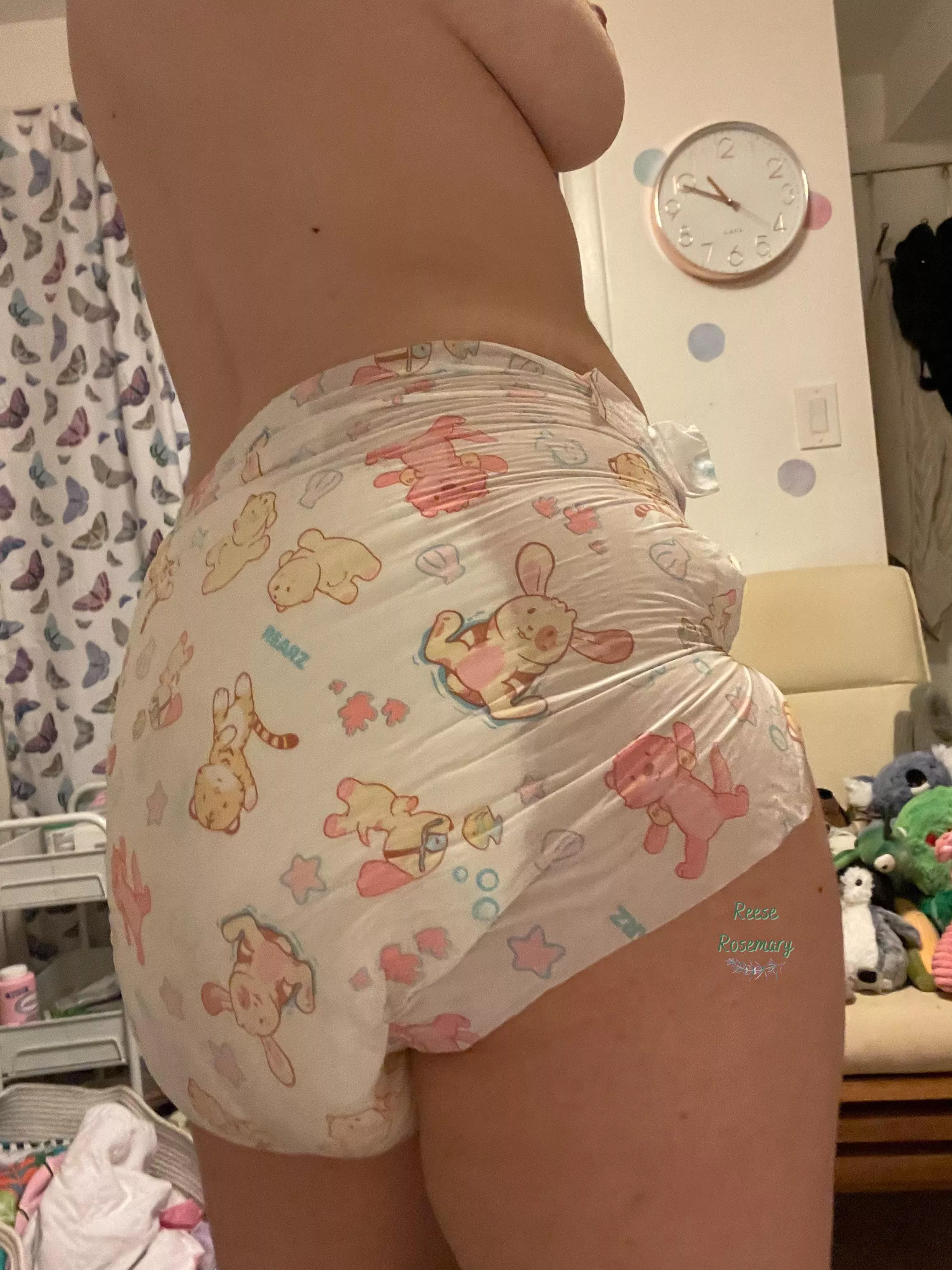 The clock is broken but I think it says it’s time for me to clean my room posted by reeserosemary