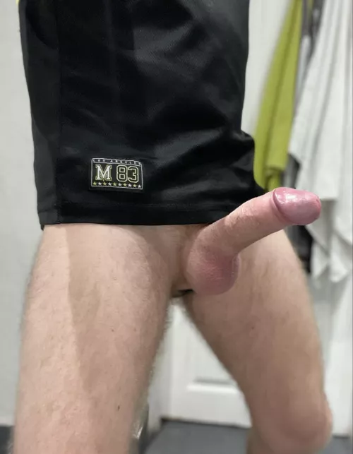26 uk lets wank and cum by Double-Dark6642
