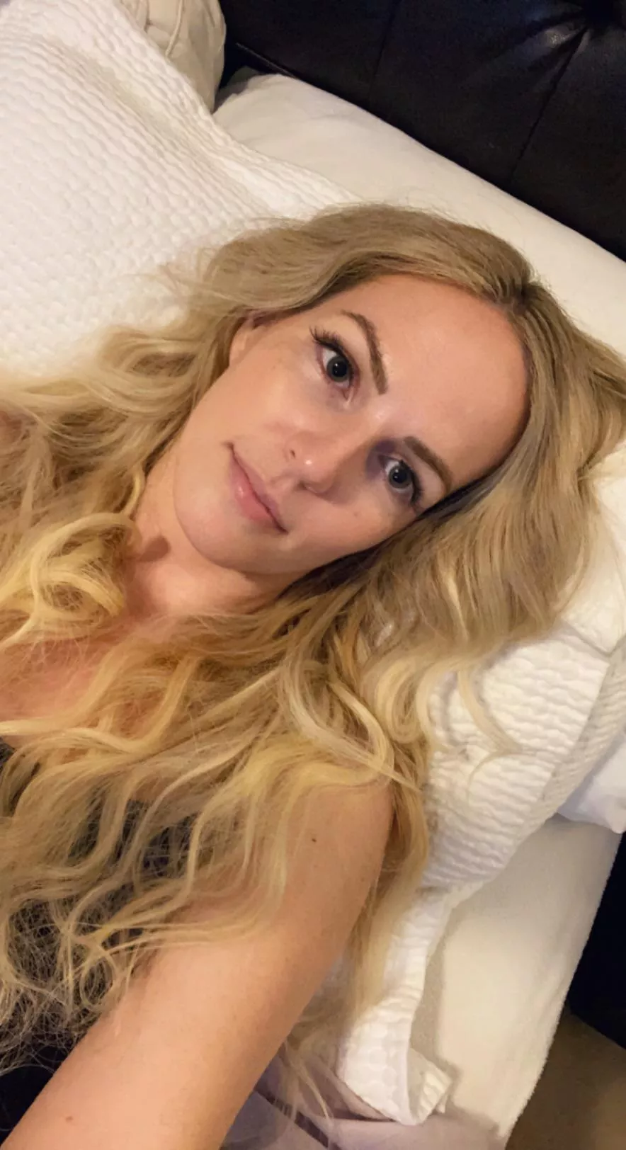 (32+) Lazy Monday with no make up on! posted by OliviaAnne1990