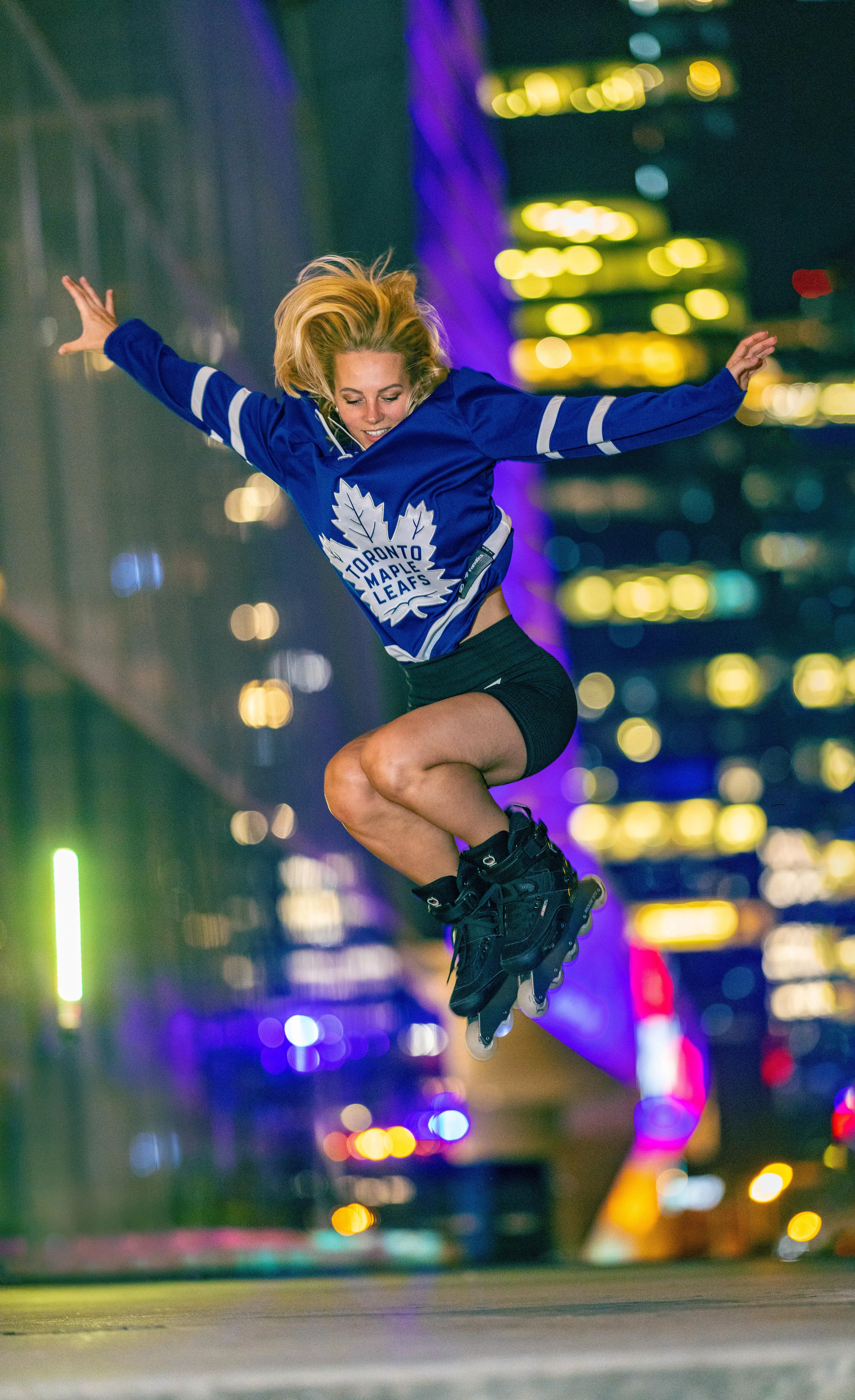 Get yourself a girl who can do this 😋 posted by sagittarinaofficial