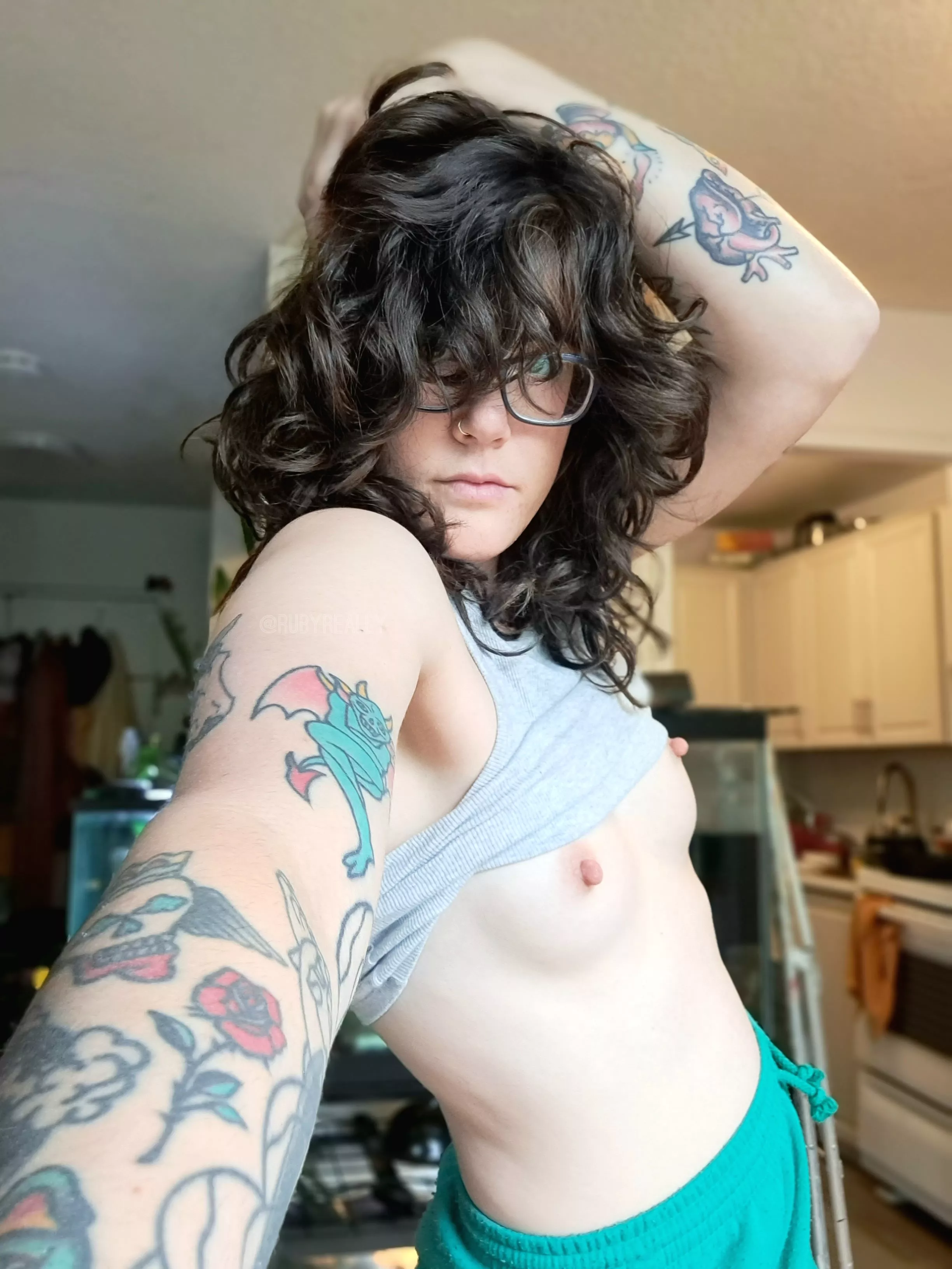 I honestly don't know what to get on my stomach posted by roguenudez