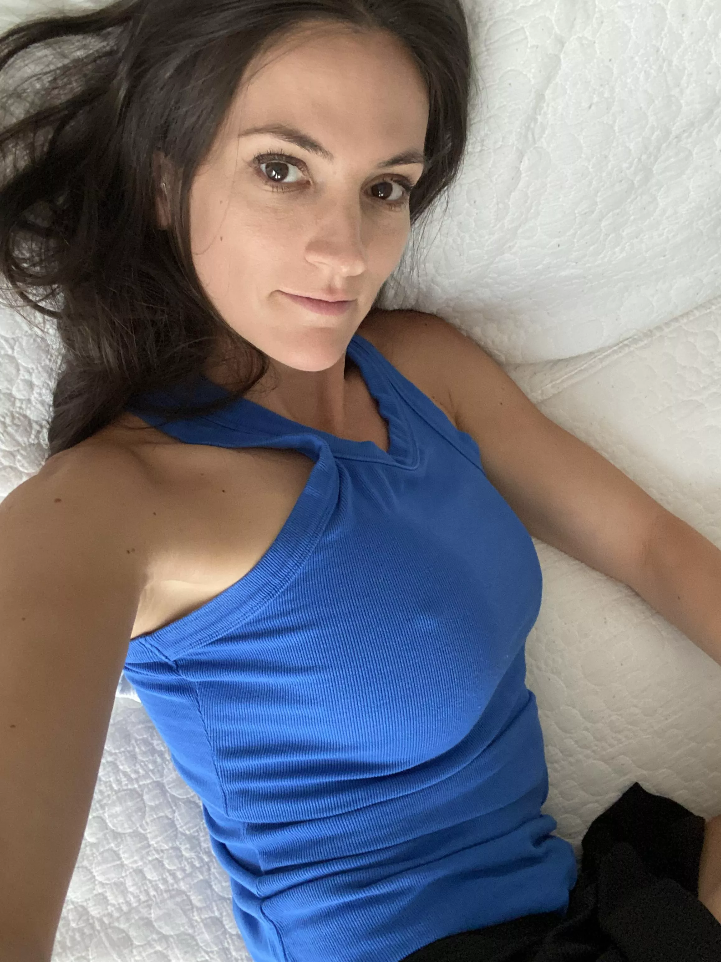 It’s Tuesday. We both know why you’re here. (F40) posted by MilfGoddess82