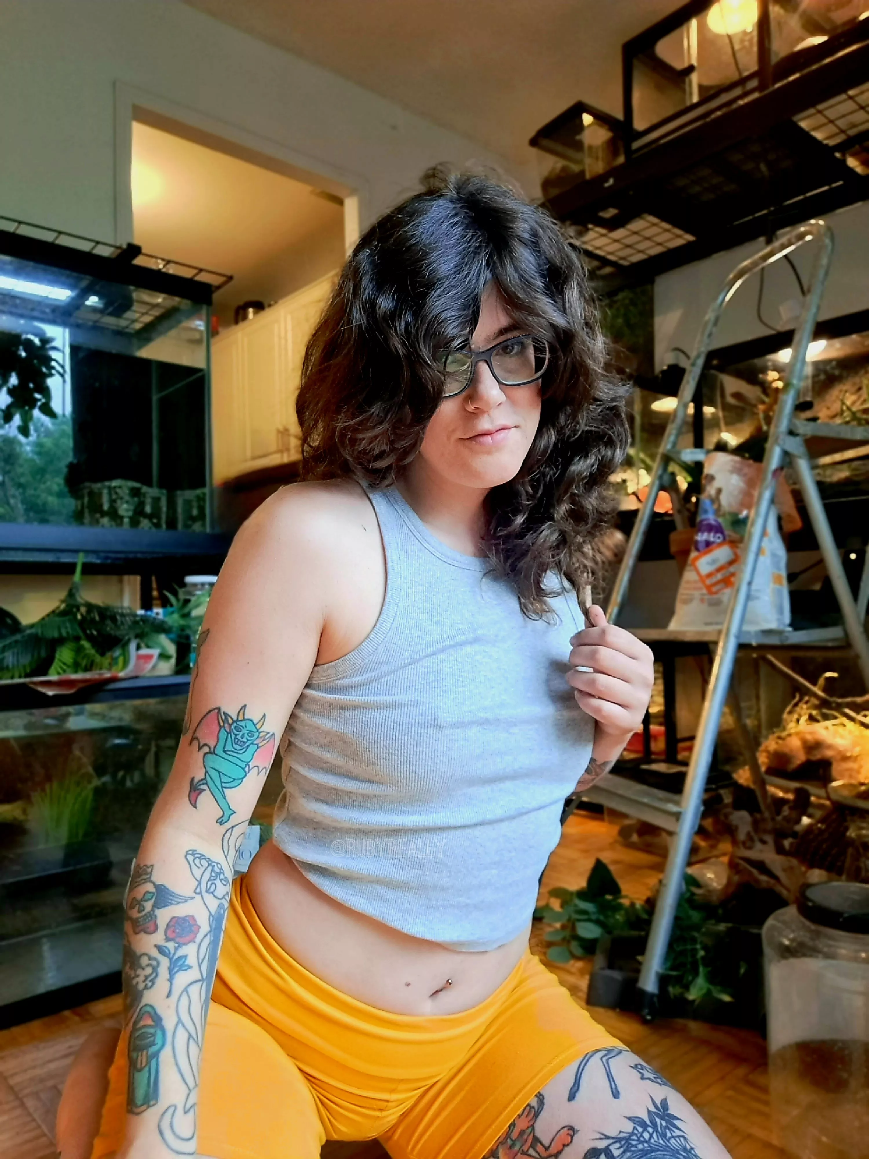 Just a tattooed slut saying hi posted by roguenudez