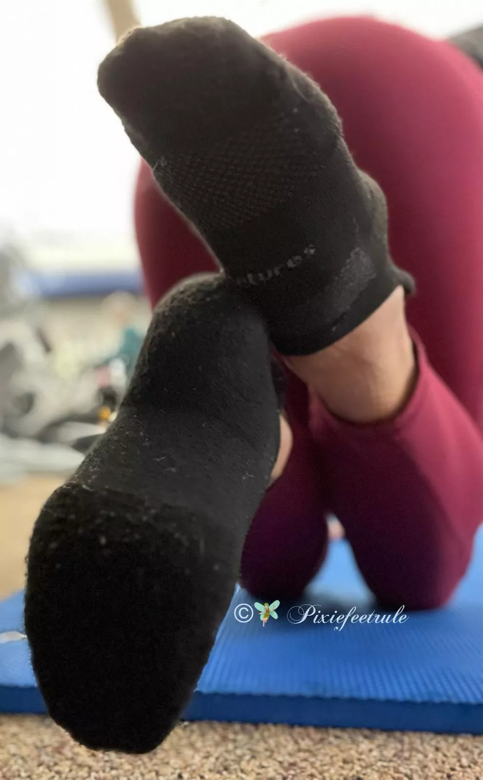 Last workout in these socks. Off to a lucky sock lover. 🧦💕 posted by Pixiefeetrule