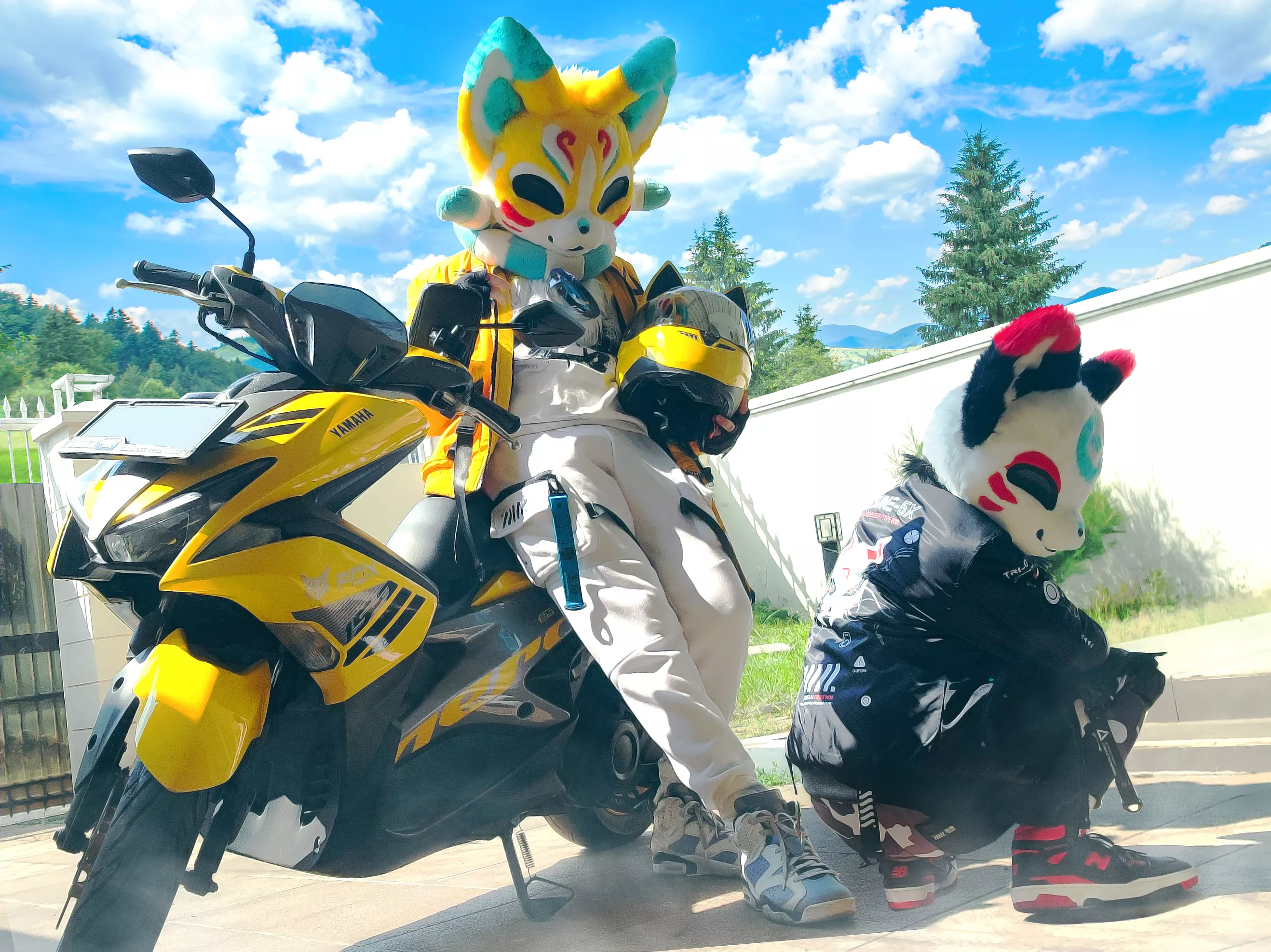 Meanwhile, in Japan (@Kurarifox on Twitter) posted by Dragoniel