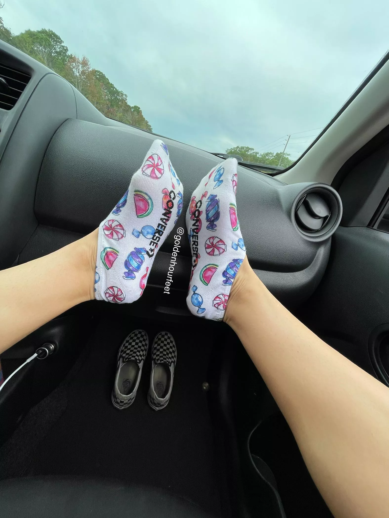 My cutest pair of socks🥰 [selling] posted by goldenhourfeet