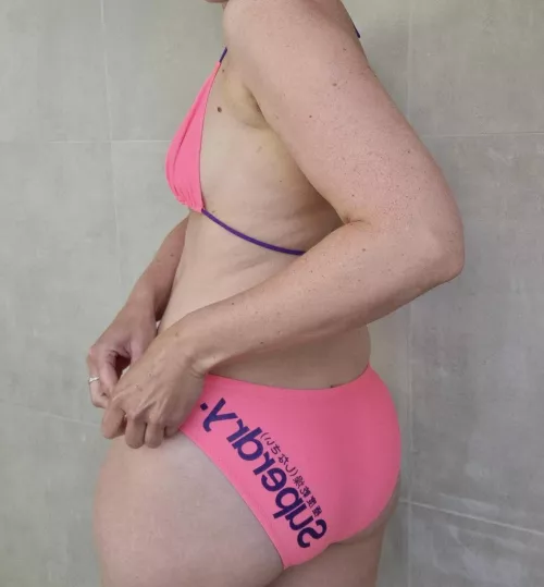 Pink bikini butt 👙 🍑 by SwimsuitCaro