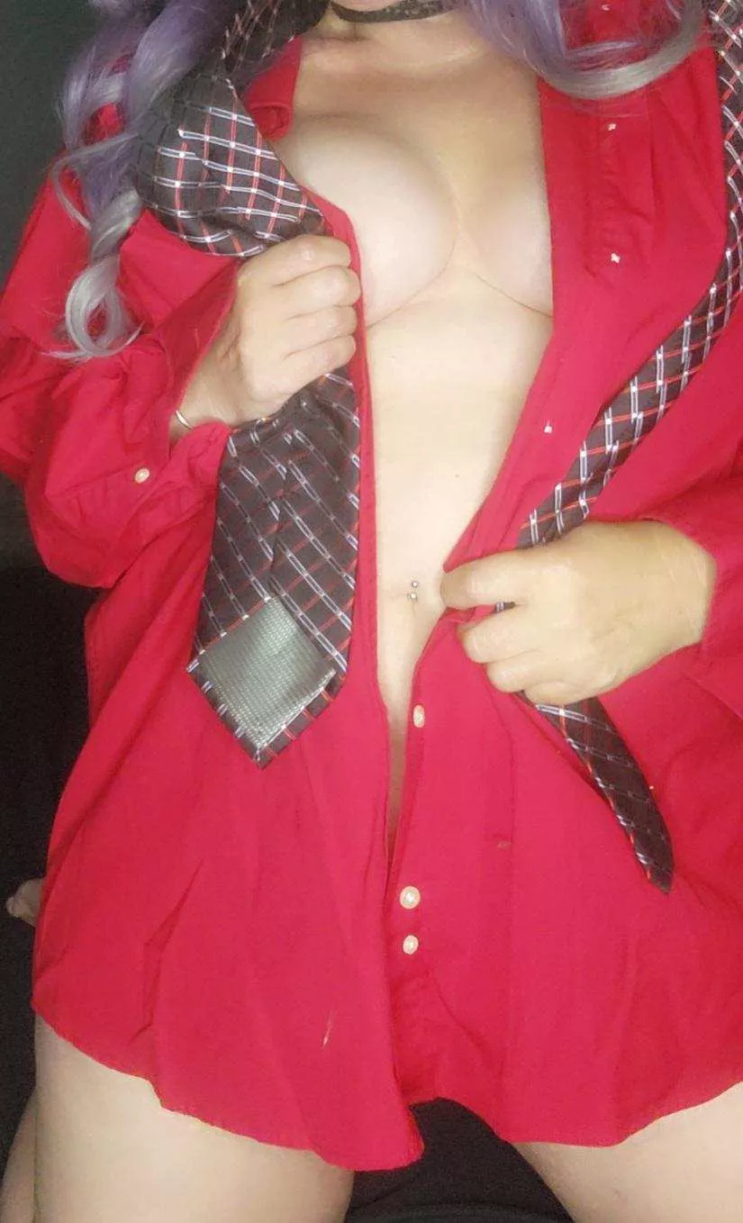 45 y/o MILF wants to play with someone naughty! posted by devonrayne