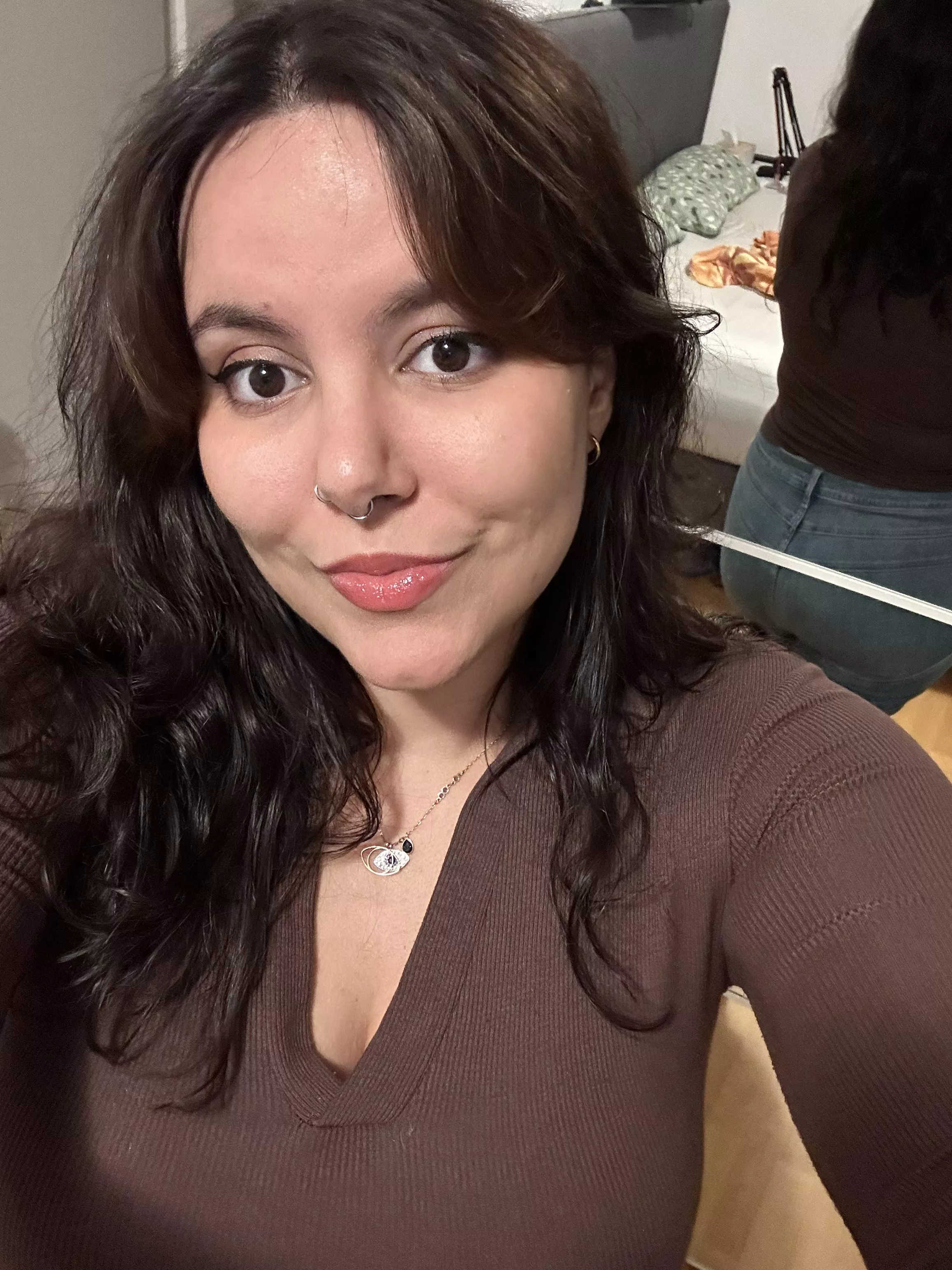 [f] idk what it is but i feel extra pretty today! posted by kittycatpeach