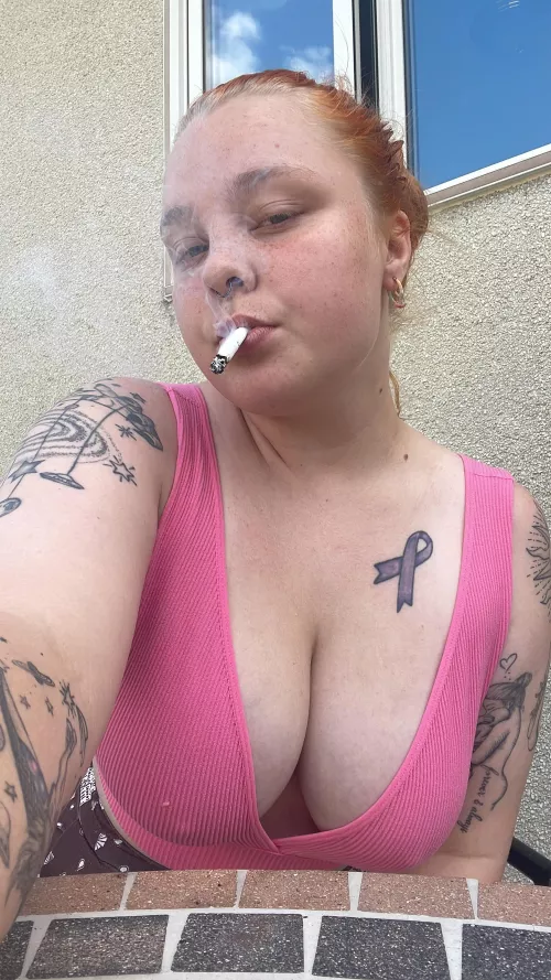 Need a smoking buddy? by candyvix3n_