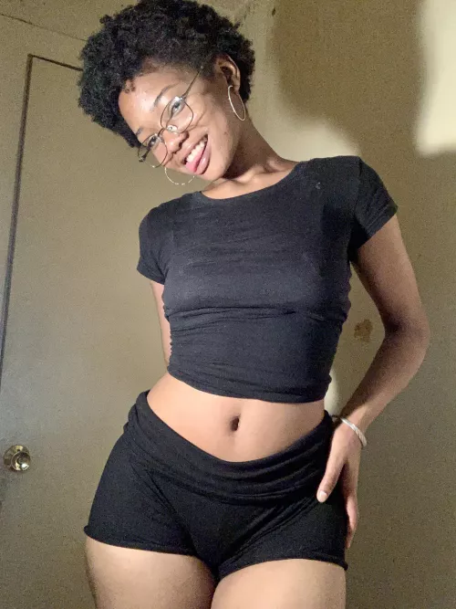 Sexy even without showing my ass by Stormy_babe18