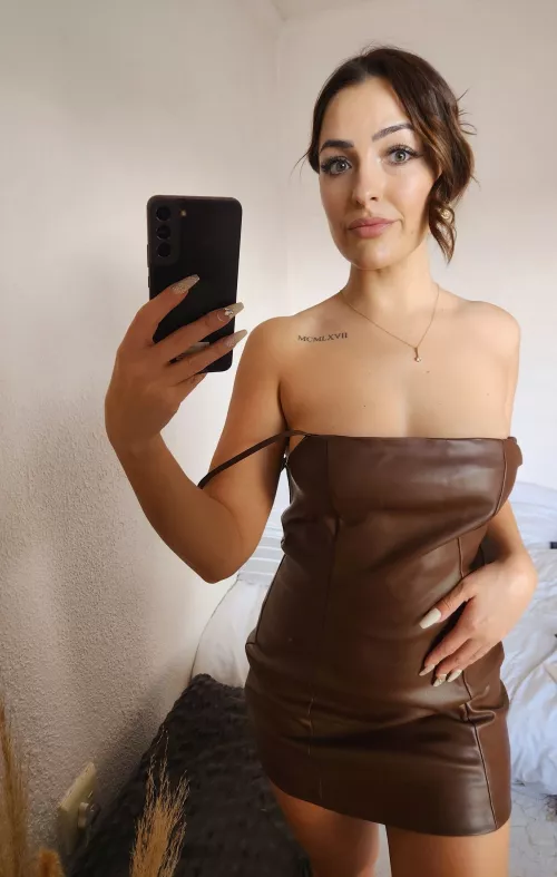 The dress is not the only thing that's tight for this girl, if you know what I mean by Danielleuncovered