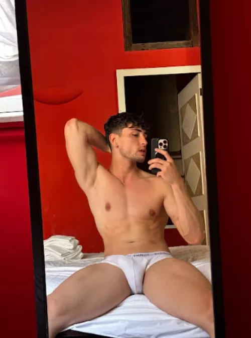 Who likes italian boys? We are said to be very good in bed ;P by Senior-Outside2739