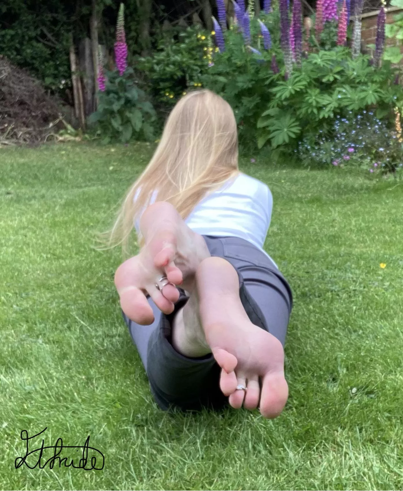 Would you watch while I swing my feet? posted by Elfrida77