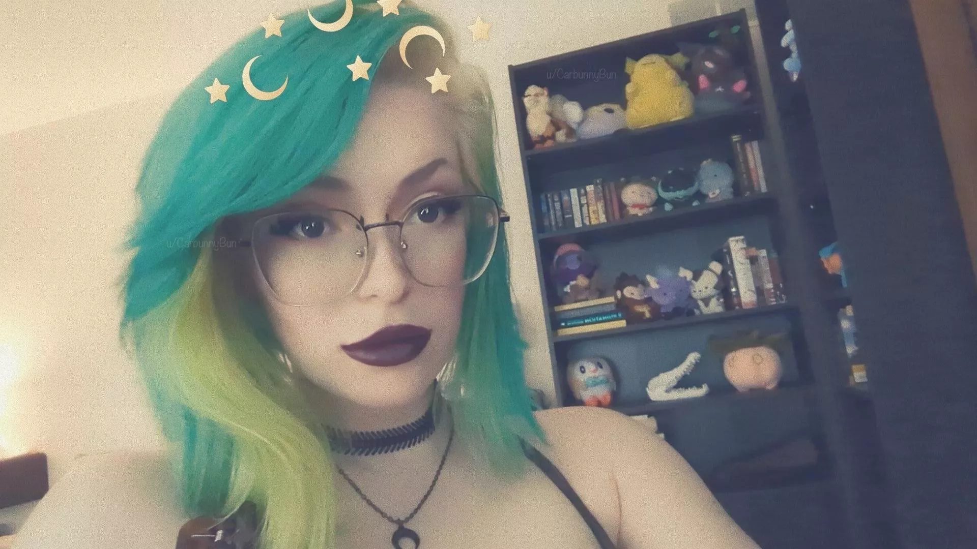 Bright hair pairs so well with darker lipsticks, don't you think~? posted by CarbunnyBun