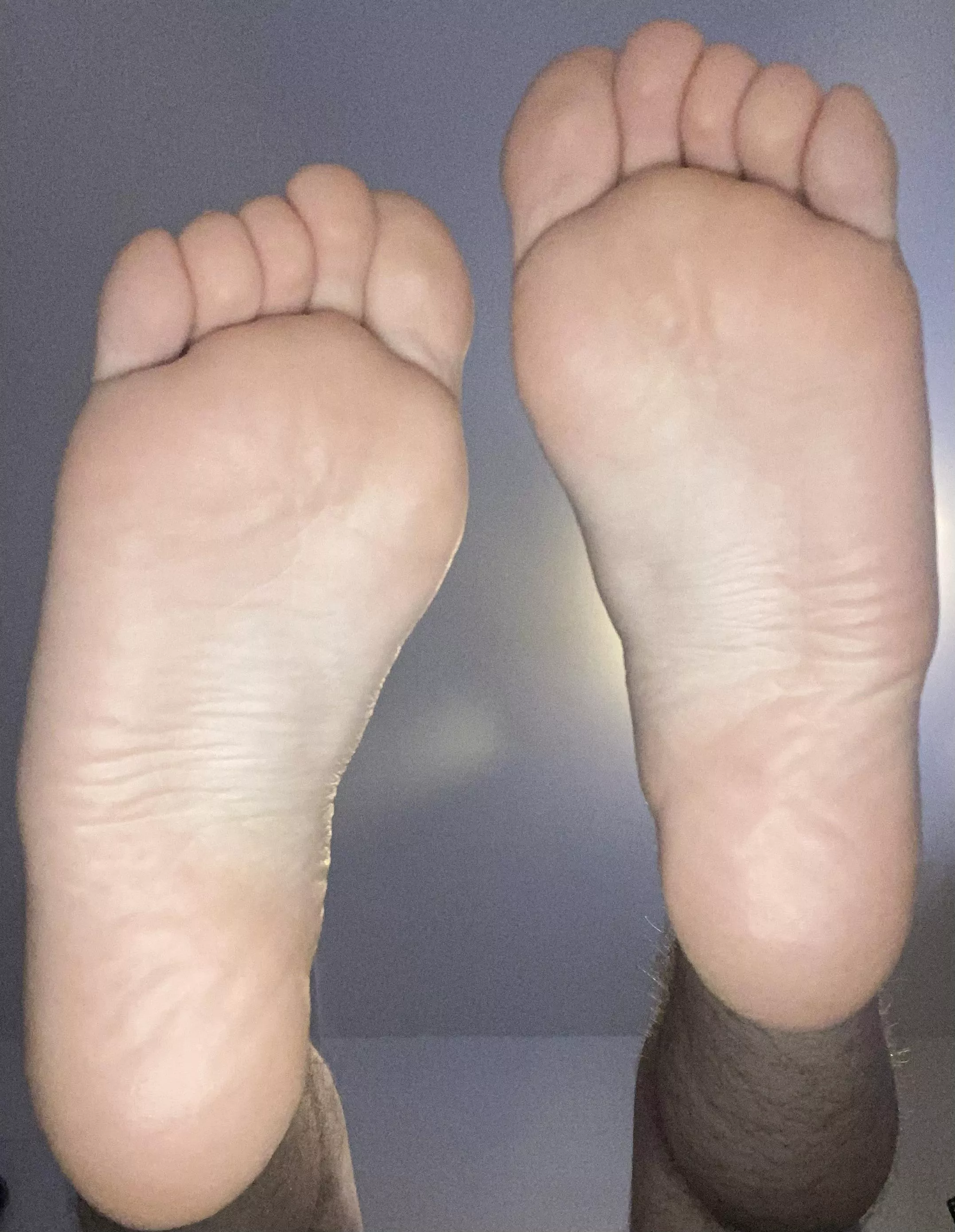 Freshly showered… cum and taste posted by ukboyfeet110