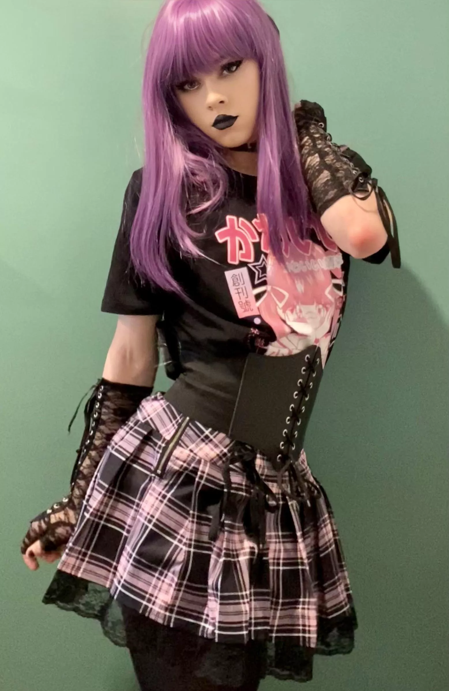 Got to doll my self up for the first time in a while, what do you think?🖤 posted by Dry-Apple2493