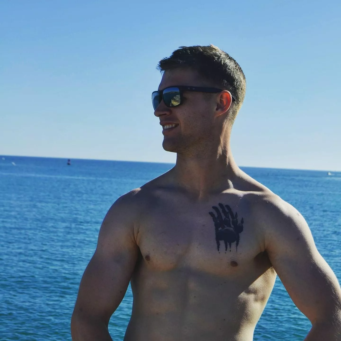 I was told nudity was “optional” 😜 posted by Moon_Moon_rocket