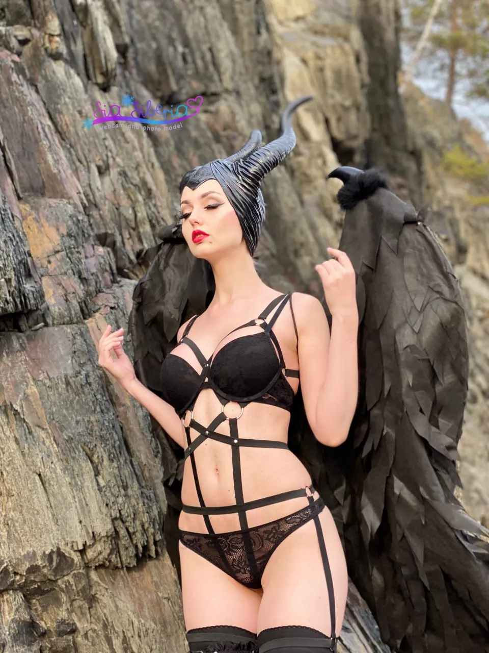 Maleficent(Sia Siberia)[Disney] posted by Sia_Siberia_Real