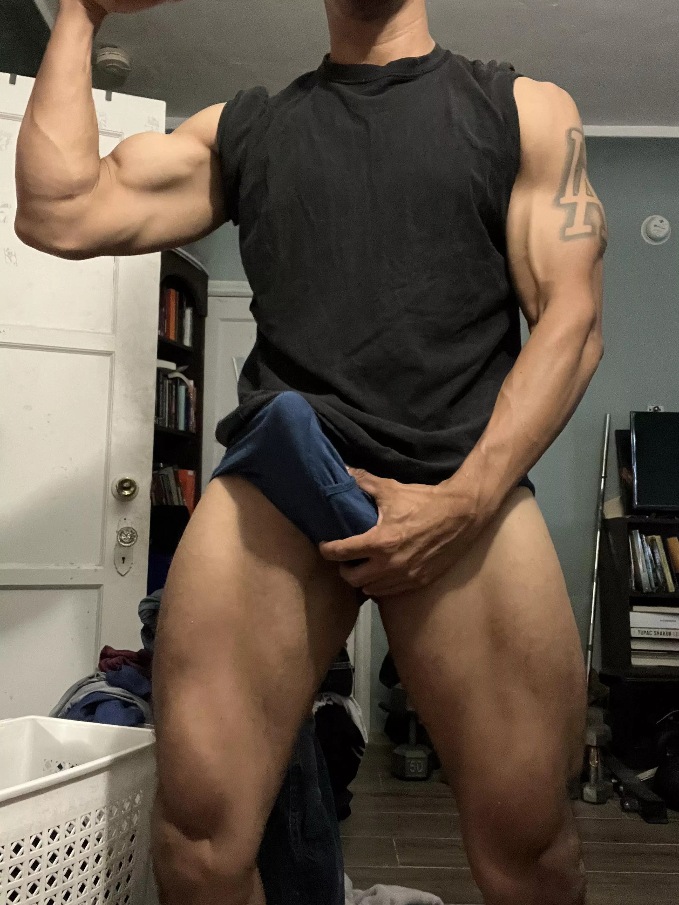 Muscle flex and huge bulge. posted by AdonisFit69
