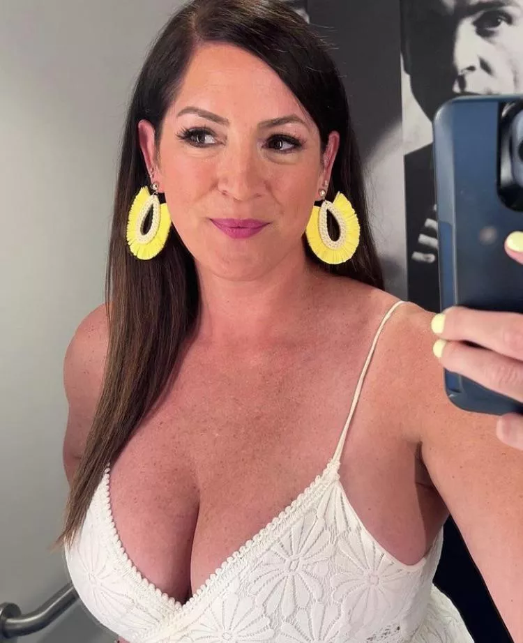 Sarah Spain posted by NMUQ2