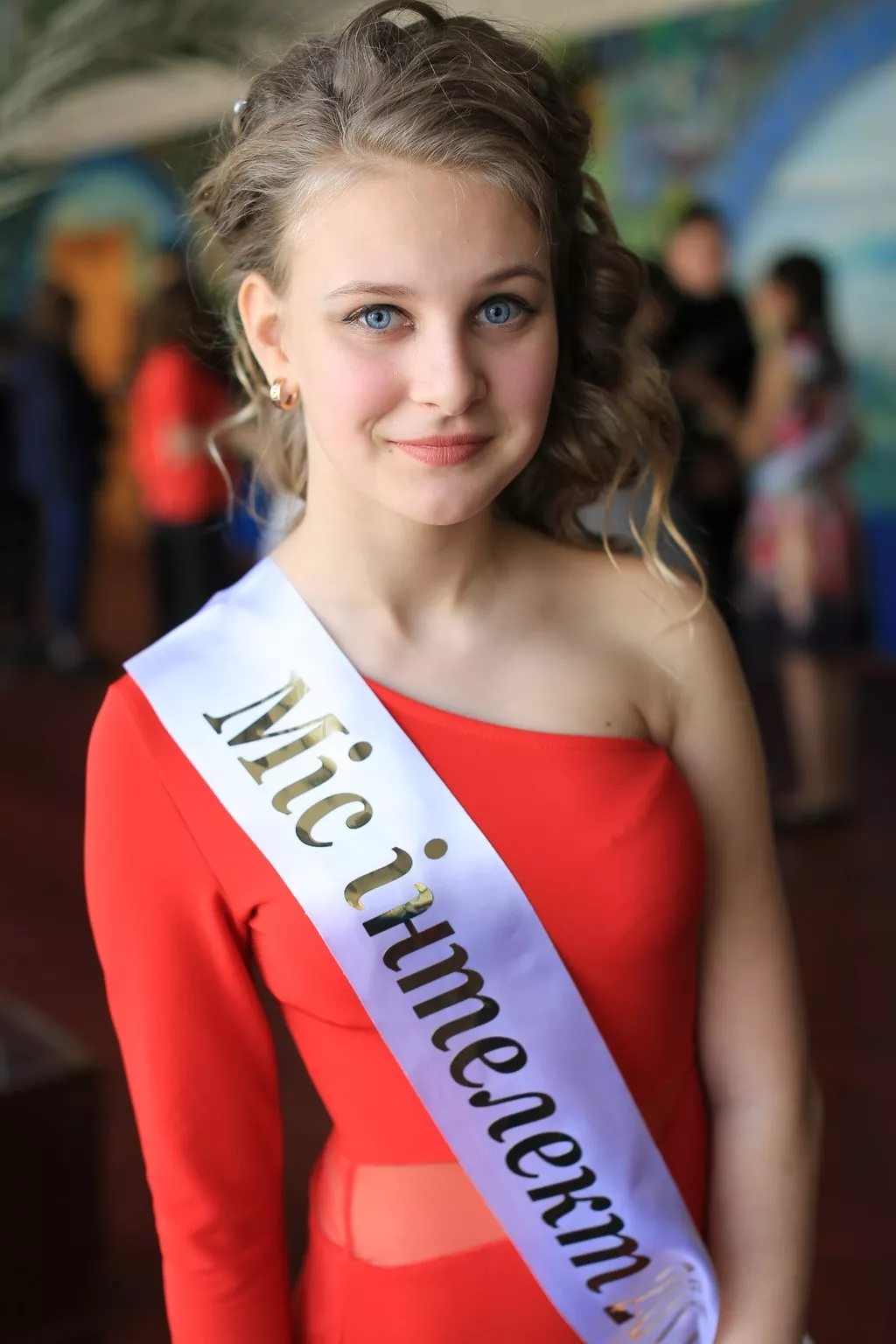 Anya Volkova posted by RaymondLeggs