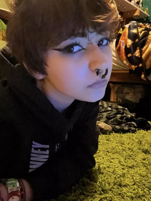 don’t really wear makeup, how do i look? by meowclock