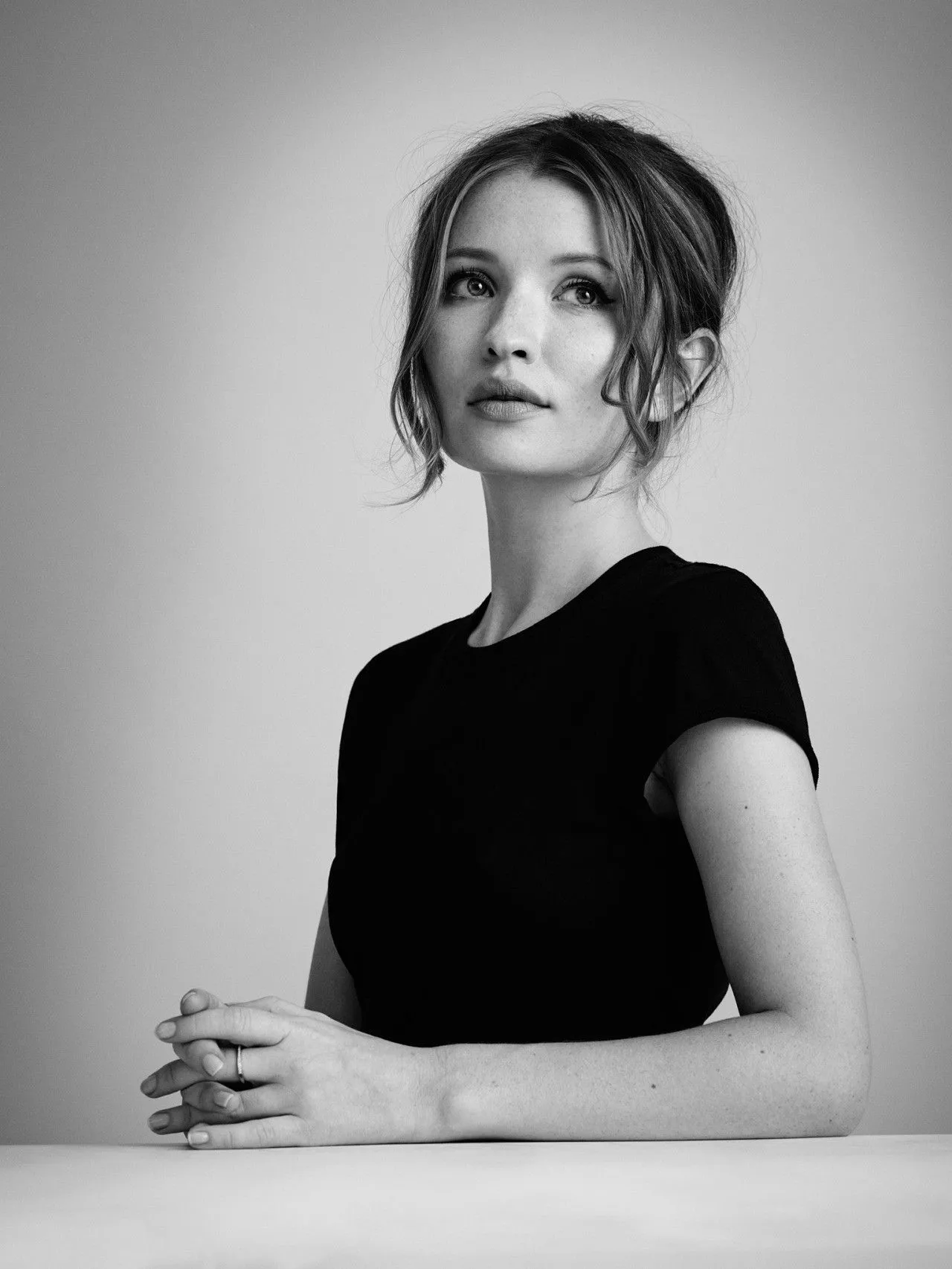 Emily Browning posted by godzilla98