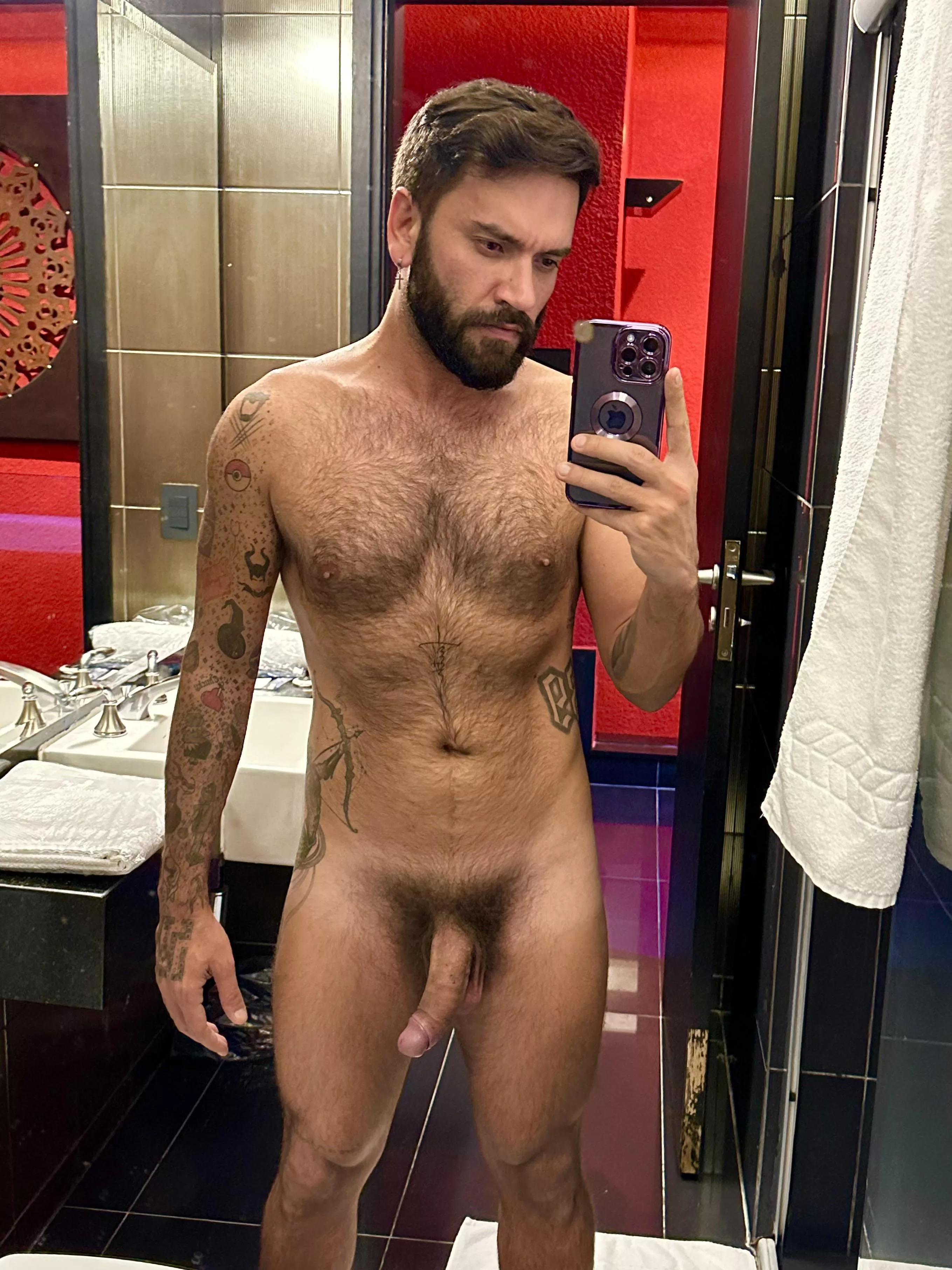 Getting ready 😜 posted by SnooPickles5386